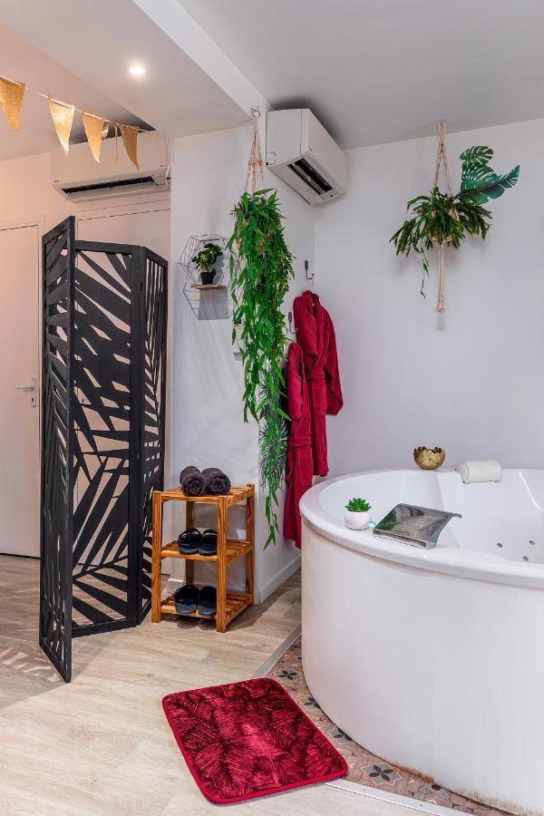 Suite L'Echappee - Maison Romantique - Spa & Sauna Privatif- Pole Dance - Lit Rond Avec Miroir Au Plafond Pezarches Экстерьер фото